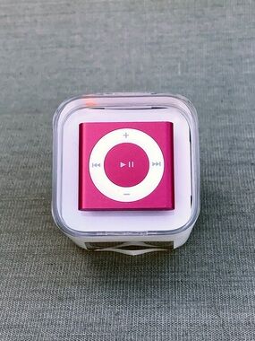 Apple iPod Shuffle 2GB 4th Generation Pink